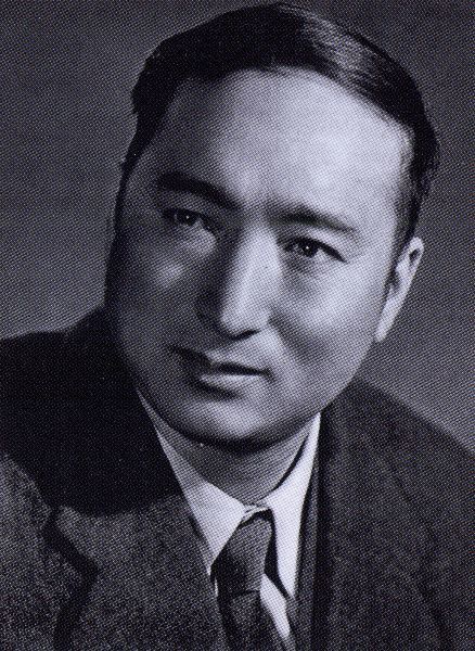 陈布达