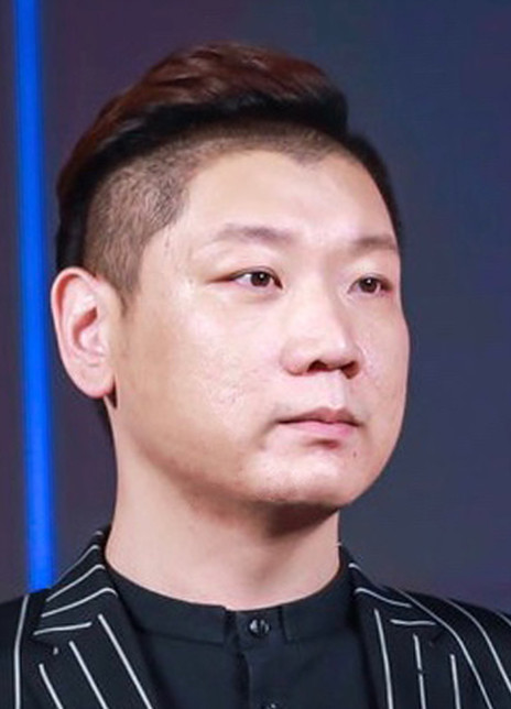 杨泷杰