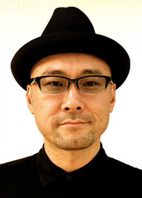 内田英治