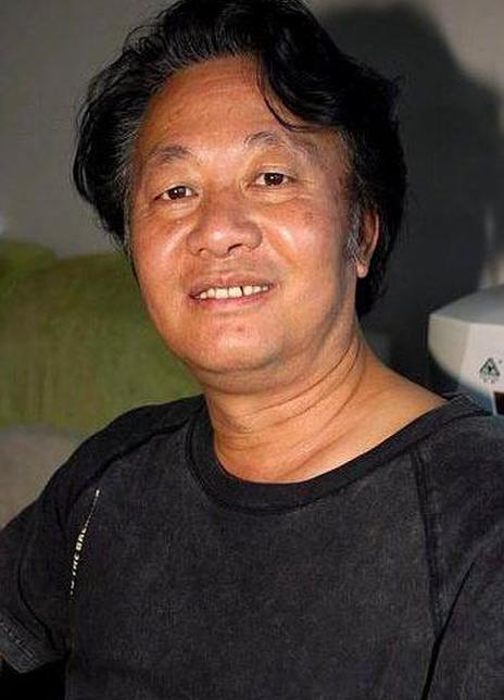 李唯