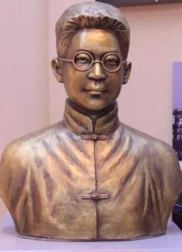 武伦佩