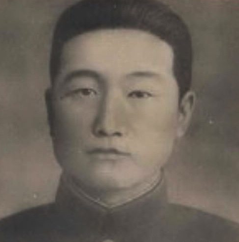 许佩坚