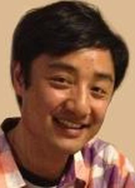 张芃