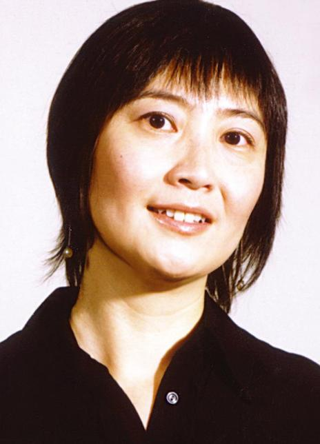 黄文英