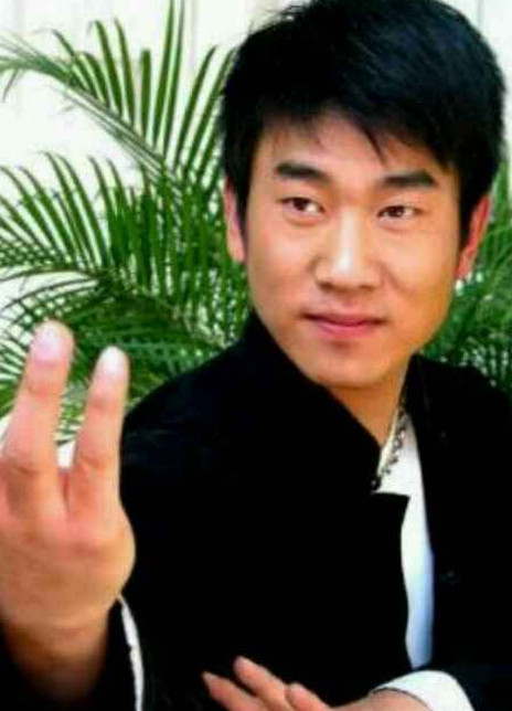 杨皓翔
