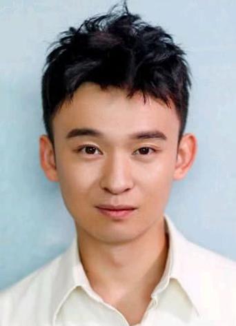 董子健